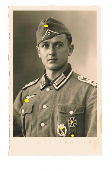 Wehrmacht Foto eines Oberfeldwebel Heer mit Auszeichnungen
