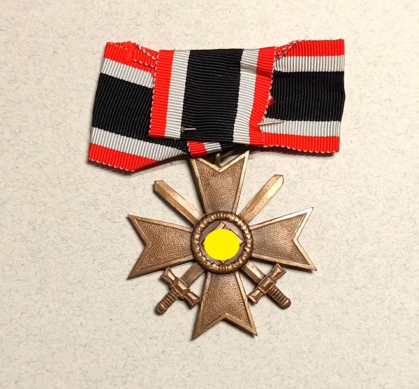 Drittes Reich Kriegsverdienstkreuz 2.Klasse mit Schwertern am Band mit Hersteller
